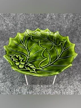 Vtg Holland Mold Green Holly Leaves Berries Christmas Pedestal Candy Dish 1980